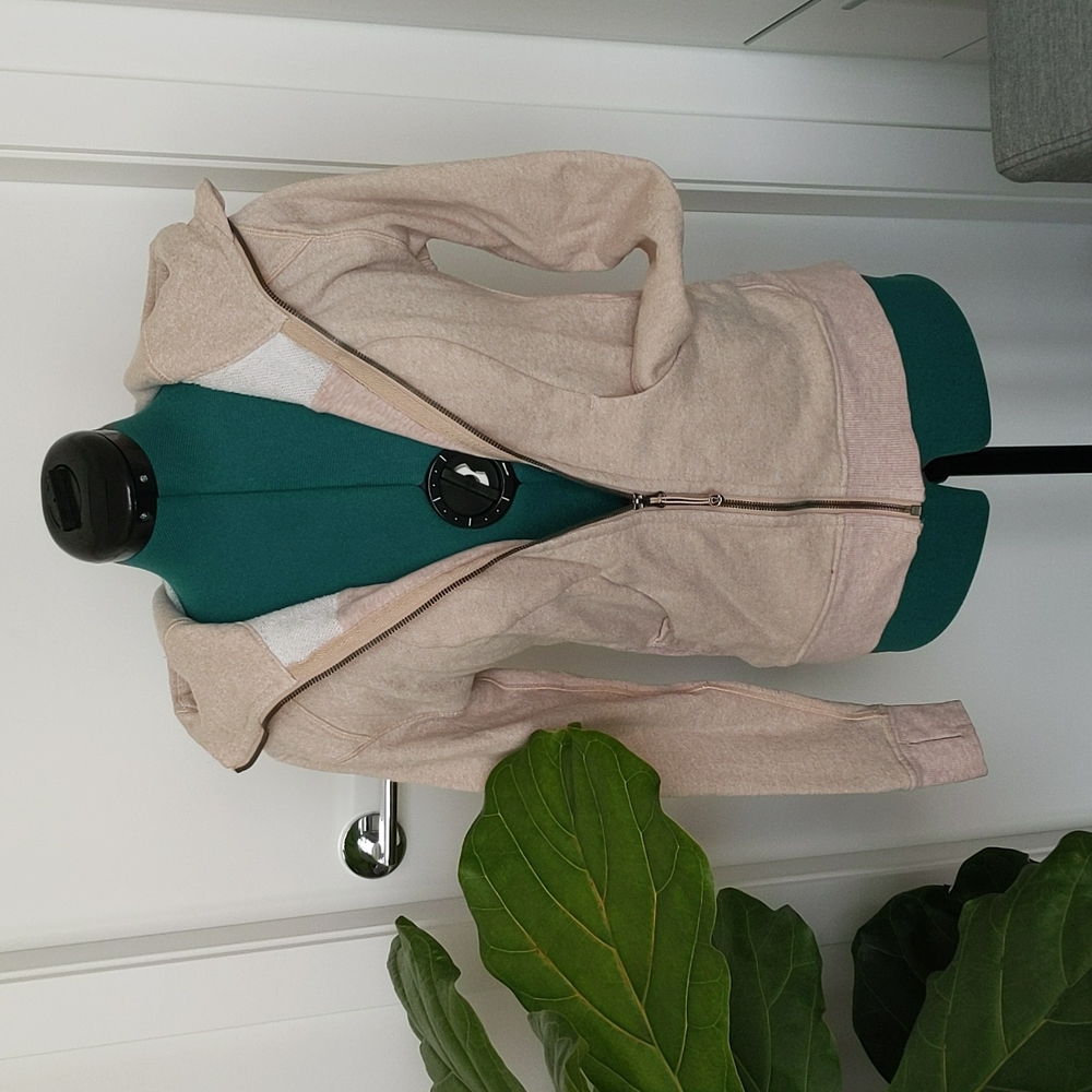 Lululemon beige scuba hoodie